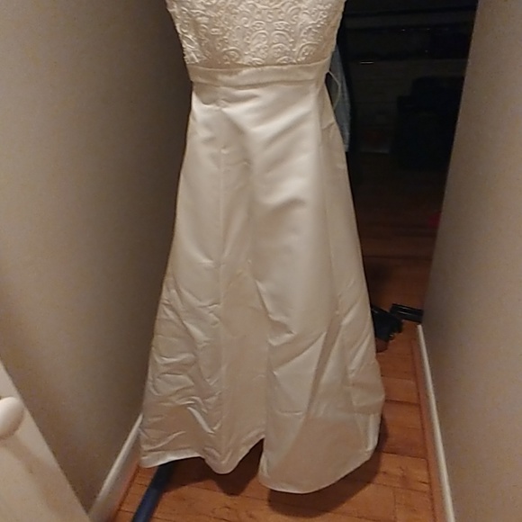 Mon Cherie wedding dress - Picture 4 of 6